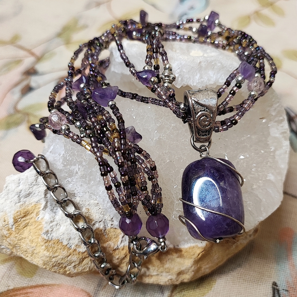 Tumbled Amethyst Purple Wire Wrapped Chip Stone Seed Bead Vintage Necklace EUC